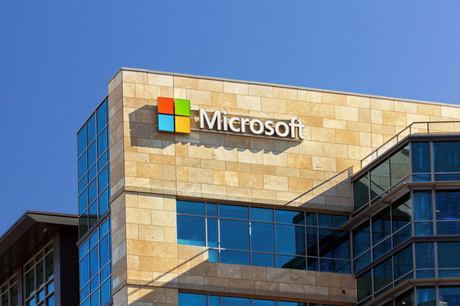 Microsoft’s Fiscal Fourth Quarter: Record-Breaking $20 Billion Profit Surpasses Expectations