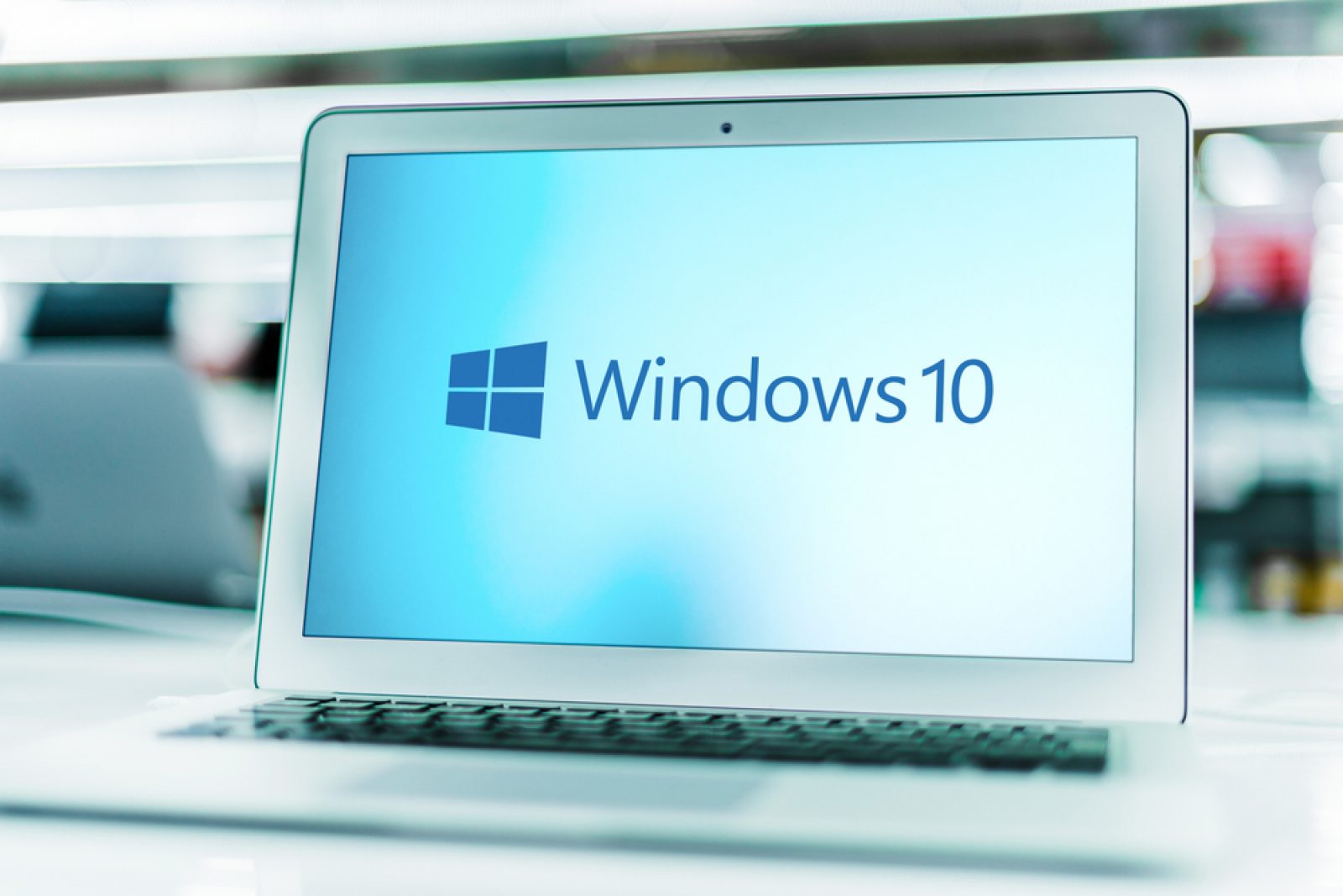 Windows 10 Dominance: Why the Old Guard Still Holds Its Ground