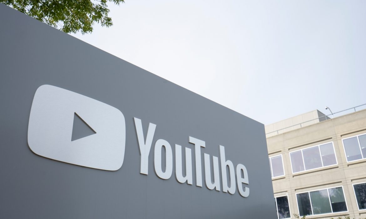 YouTube iOS Users to Be Prompted for Ad Tracking for Personalized Ads