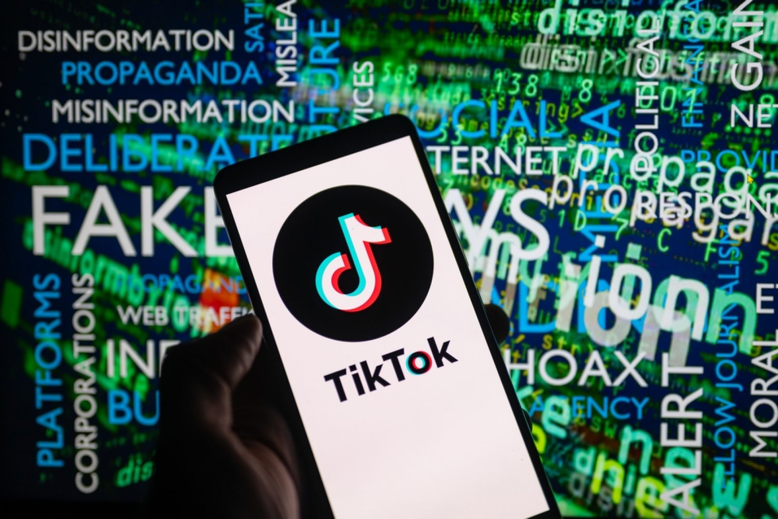 TikTok Usage Quadruples Since 2021: A Marketer’s Goldmine Despite Ban Threats